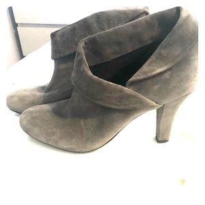 Enzo Angiolino suede booties